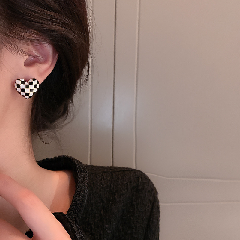 925 silver needle dripping oil chessboard lattice Love Earrings Korea small fairy tale sweet Earrings Sen series ins wind Earrings female