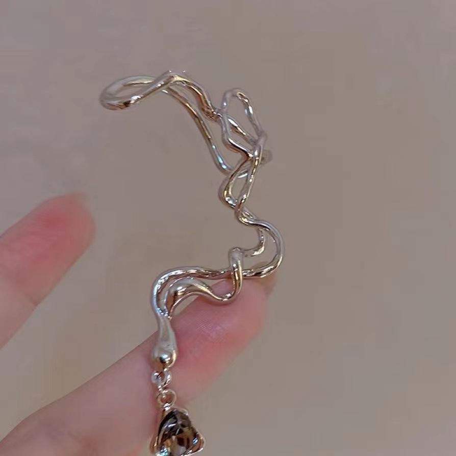 Black gem thorn vine Earbone clip ins simple high-grade cool earrings earrings accessories