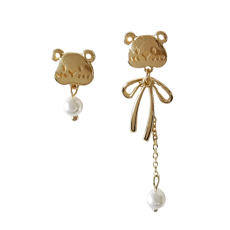 Cute creative bear earrings simple bow pearl earrings asymmetric earrings