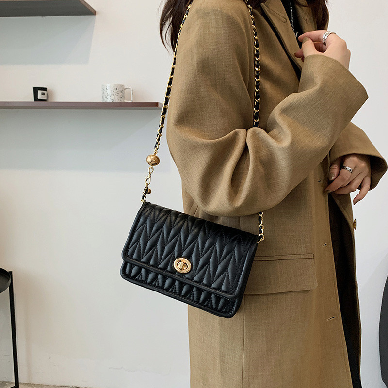 Chain fashion simple texture small square bag net red foreign style single shoulder messenger bag Handbags