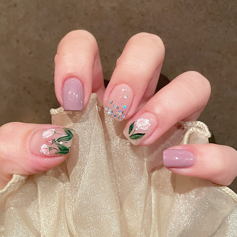 24pcs Fresh Flower Short Nail Art Finished Removable Wearable Nail Stickers