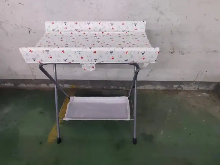Birth tape/stand basin   |   It is foldable  With a Stand   |   It has anti-slip pad   |   It is durable  |  Changing sink  |  Changing mat  |  Lightweight and convenient tub for newborns and toddlers
