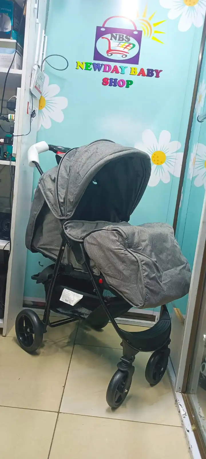 Joie Muze LX Classic Stroller | Stroller With Car Seat | Has 3 sleeping positions | A generously-sized storage compartment underneath | Extra large full cover canopy protects baby from the sun