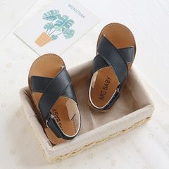 Kids shoes Korean Version of Cross-strap Beach Shoes With Soft Soles for Children in Summer girls Sandals & Flip Flops Black 25