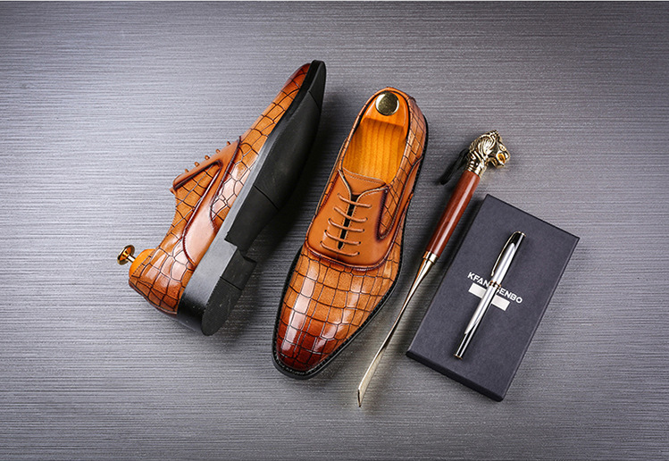 Luxury Fashion Groom Wedding Shoes Men Oxford Shoes Big Size 48 Men Dress Shoes Shadow Patent Leather