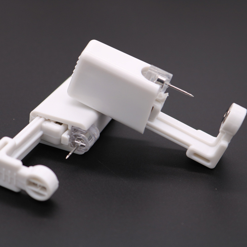 1pc Disposable Ear Piercing Device, Low Pain Piercing Artifact, Hypoallergenic Ear Nail Gun Piercing, Professional Painless Ear Piercing, Automatic Hand-piercing Tool
