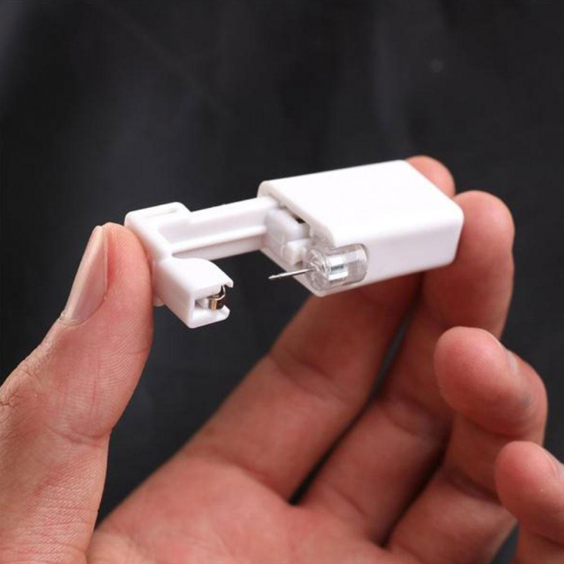 1pc Disposable Ear Piercing Device, Low Pain Piercing Artifact, Hypoallergenic Ear Nail Gun Piercing, Professional Painless Ear Piercing, Automatic Hand-piercing Tool