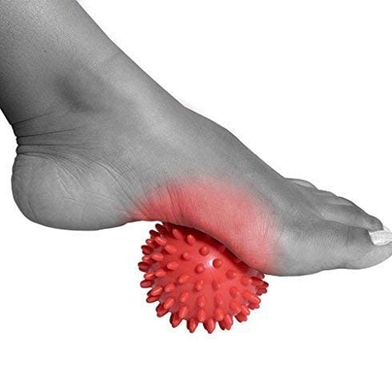 Exercise Balls Durable PVC Spiked Massage Ball Trigger Point Massage Ball Sport Fitness Hand Foot Pain Relief Relieve Plantar Fasciitis Hedgehog 7cm
