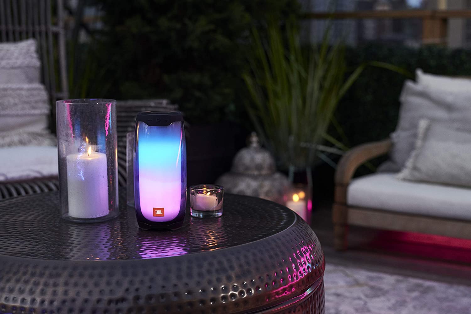 JBL Pulse 4 - Portable Bluetooth Speaker with 360 degrees LED lights, powerful sound and deep bass