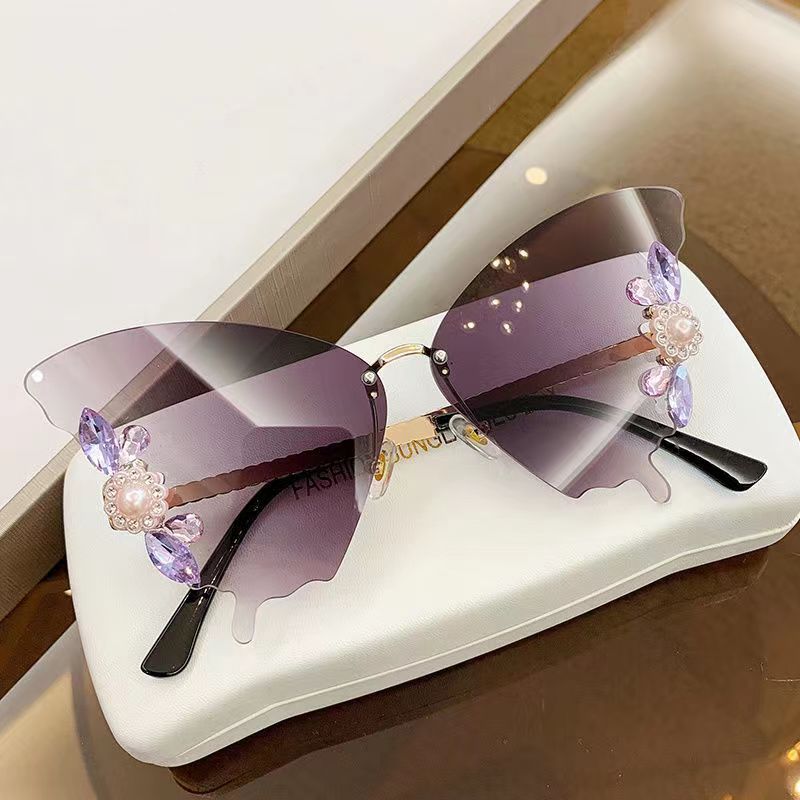 Women's new sunglasses Diamond-encrusted rimless sunglasses in butterfly shape Stylish personality sunglasses suit every face type