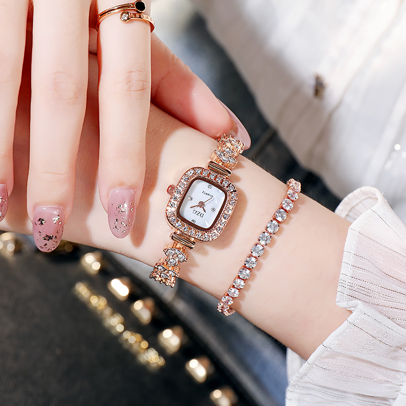 Mini Women Watches Small Square Watch Female Watch Diamond Small Spiral Crown Quartz Watch Casual