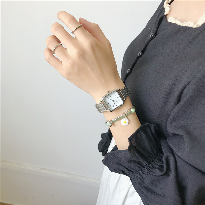 Simple Women WatchesExquisite Stainless Steel Ladies Wristwatches Fashion Minimalist Quartz Clock