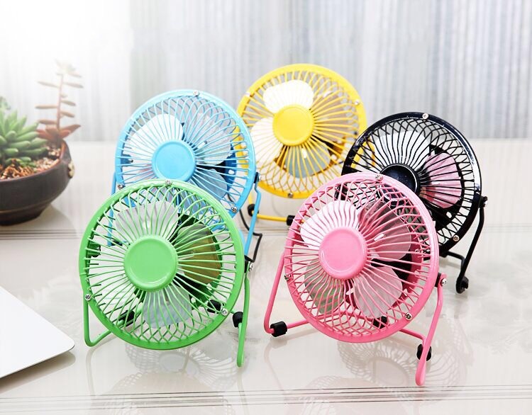 Portable 6 inches low-energy consumption 360° rotation USB metal table fan for students office workers