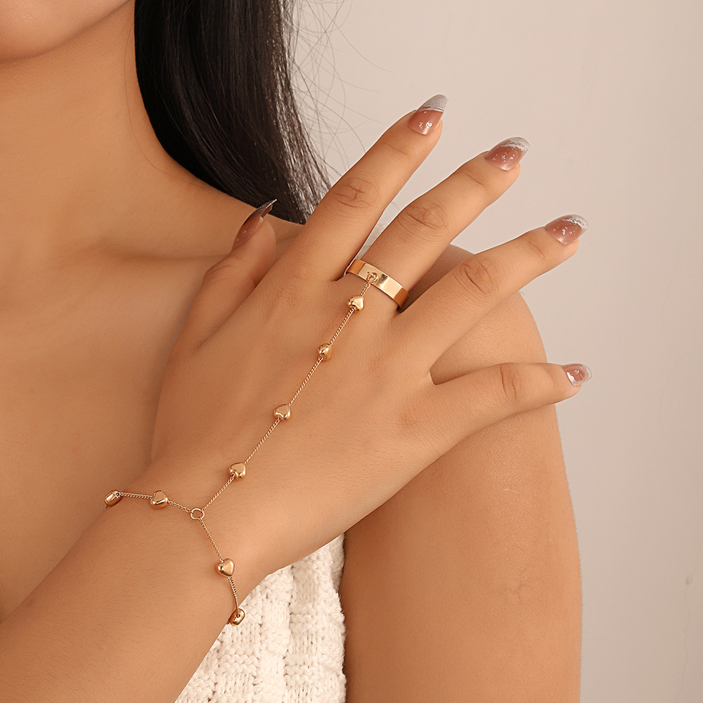 New Chain Bracelet for Women Female Ins Simple Pearl Heart-shaped Chain Multi-layer Finger Chain Female Girls Fashion Jewelry