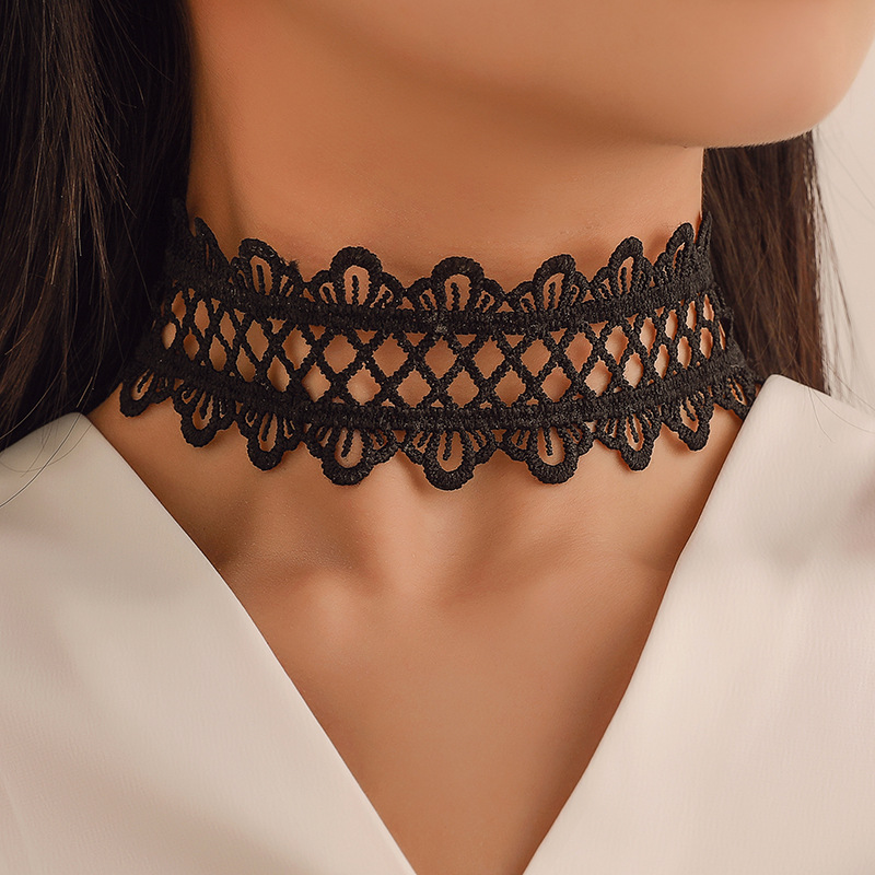 Newest Fashion Necklaces Retro Lace Choker Jewelry Accessories Hollow Out Lace Black Choker Necklace for Couple Lovers Collar Vintage Women Wedding Jewelry