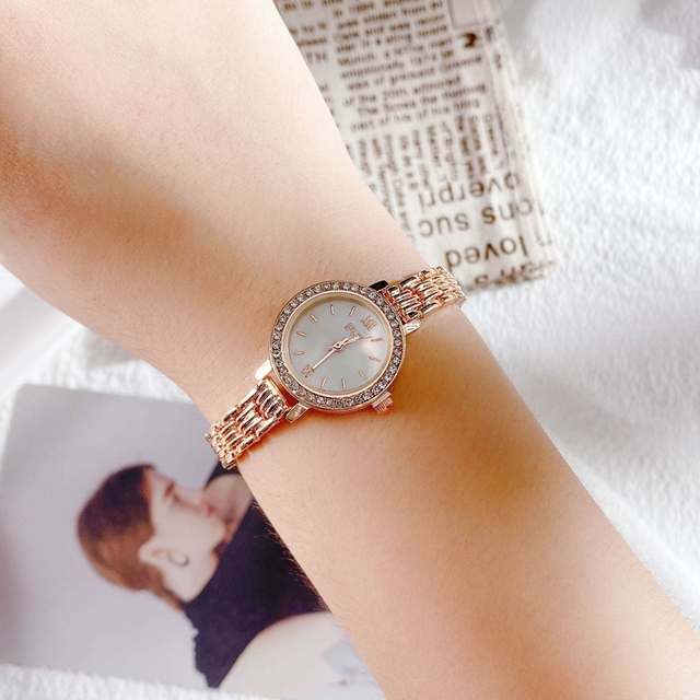 Fashion Small Diamond Watches For Women Gold Casual Brand Bracelet Lady Quartz  Design Wristwatch