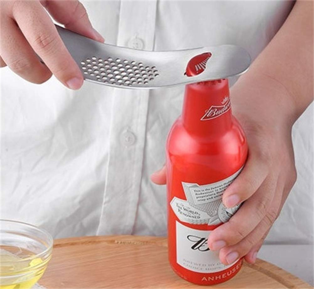 Kitchen gadget Curved Garlic Press Stainless Steel Multi-function Manual Garlic Creative Cloves Kitchen Garlic Press Tool