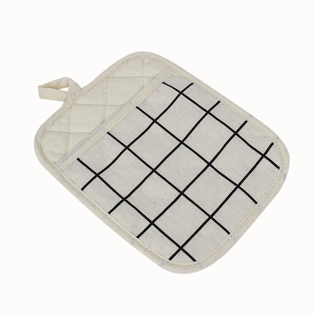 Insulation pads, heat-insulating gloves, kitchen anti-scald bowl pads, fabric multi-function placemats, dual-use
