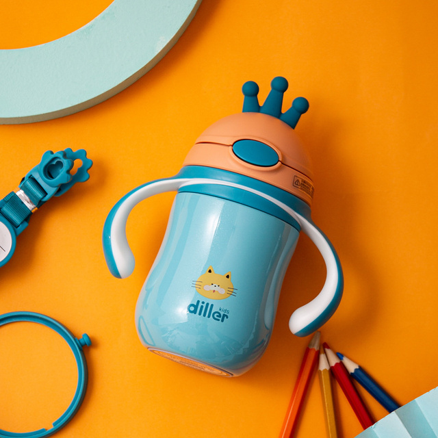 Baby Anti-choke Cartoon Crown Children's Insulation Straw Cup Handle Gravity Ball Drinking Water Learning Straw Kettle