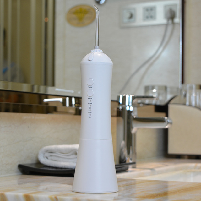 Cordless Water Flosser for Teeth Oral Irrigator 230mL Portable Water Pick Floss Rechargeable Dental Tooth Pick Braces Cleaning