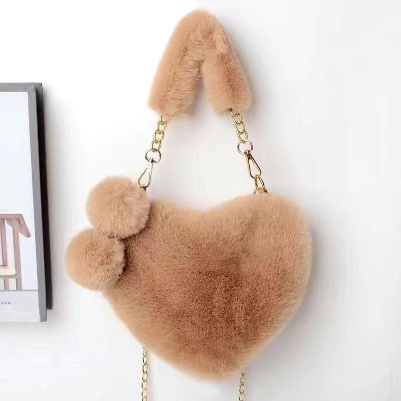 New Plush Love Handbag Crossbody Bag Fashion Peach Heart Chain Bag Single Shoulder Bag Crossbody Bag Heart shaped Bag Gifts to Girlfriends