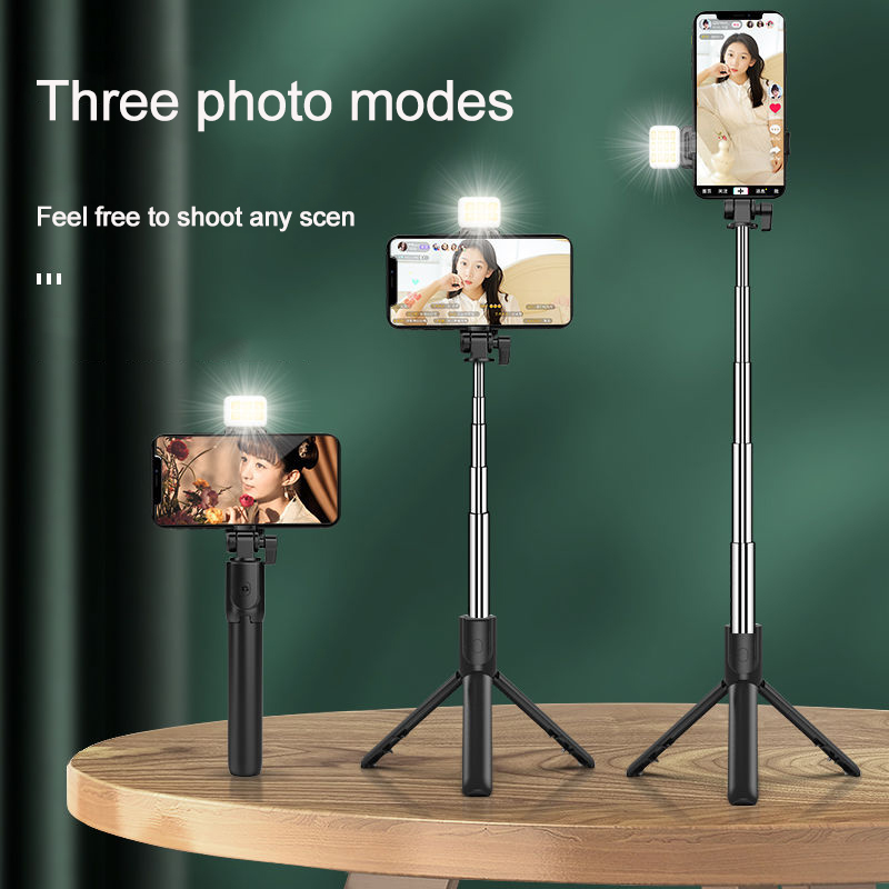Wireless bluetooth selfie stick foldable mini tripod with fill light shutter remote control for IOS Android Smart phone