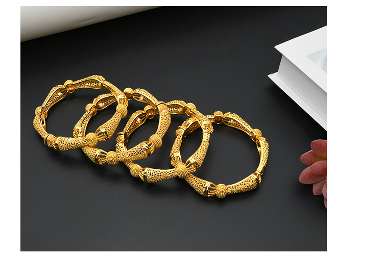 4pcs/Lot Indian Gold Color Bangles Charm Bracelets For Women African Jewelry Luxury Dubai Gold Plated Jewellery Wedding Gift