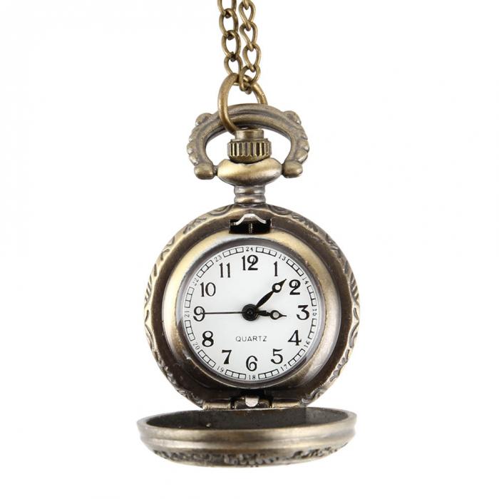 Elegant Fashion Vintage Pocket Watch Alloy Roman Number Dual Time Display Clock Necklace Chain Watches Birthday Gifts