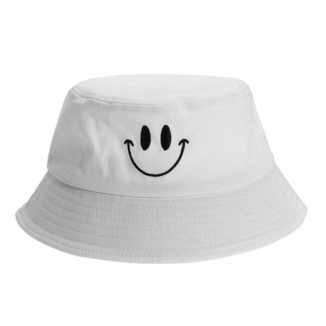Smile Face Embroidery Bucket Outdoor Fishing Sunscreen Bucket Women's Japanese Fashion Casual Fisherman's Hat In Spring Summer