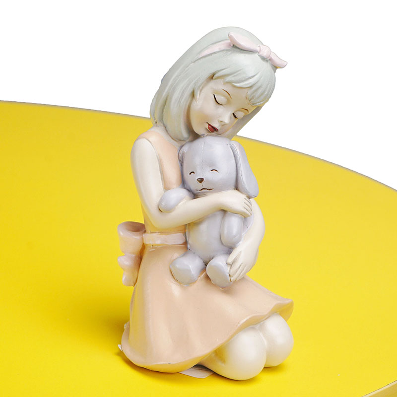 Resin Craft Cute Girl Statue Home Decor Living Room Desktop Decoration Children's Bedroom Ornaments Kawaii Accessories