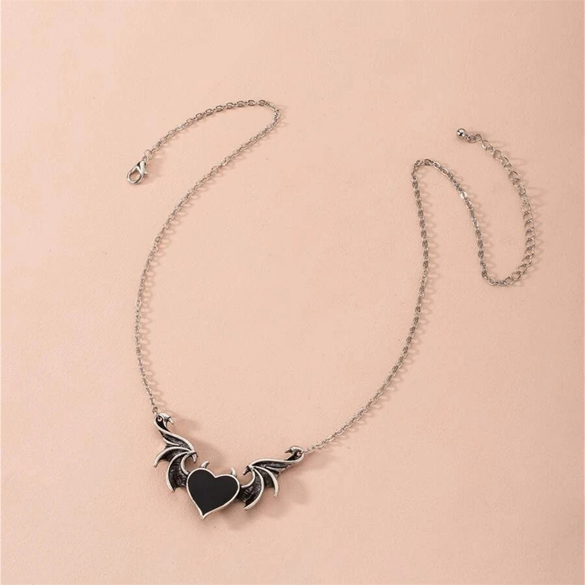 Trendy Creative Devil Heart Necklace Alloy Drop Nectarine Heart Demon Wing Pendant Necklace Jewelry collares gargantilla mujer