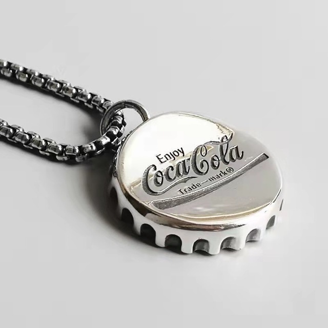 Silver Cola Bottle Cap Necklace Punk Hip Hop Looking For Beer Drink Pendant Men And Women Necklace