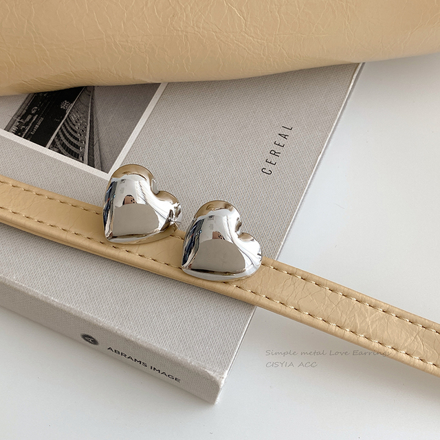 Korean Simple Smooth Metal Heart-shaped Stud Earrings For Women's Fashion Accessories For New Jewelry Girls