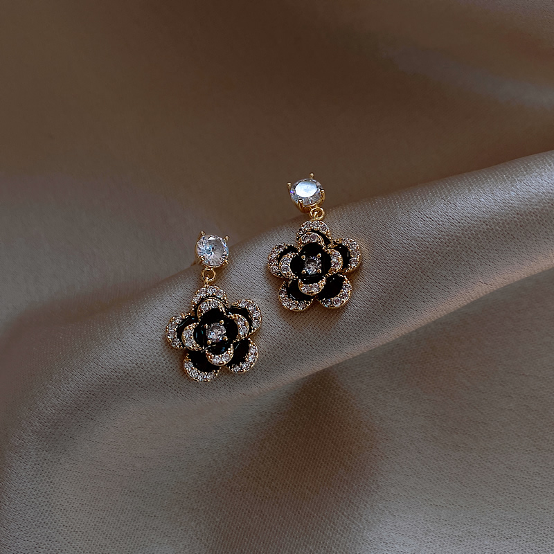 Elegant lady Zircon Black Camellia Pendant Earrings For Woman Fashion Luxury Jewelry Wedding Party Girl's Sexy Earrings