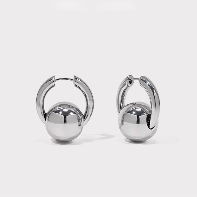 European and American Retro Simple Metal Spherical Pendant Earrings Fashion Classic Jewelry Unusual Accessories For Party Womans
