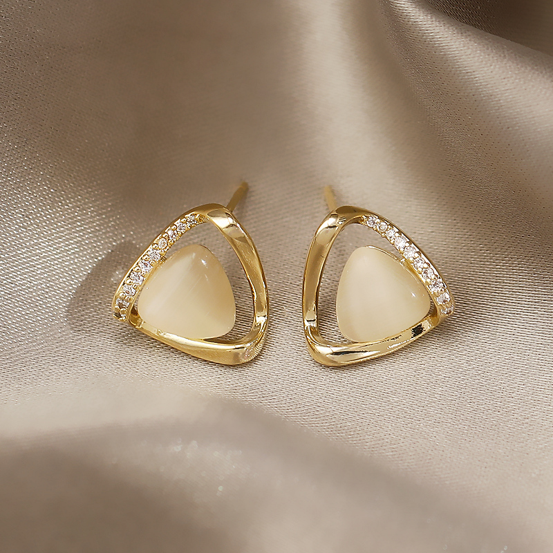 Classic Geometric Triangle Opal Gold Stud Earrings For Woman Korean Fashion Gothic Jewelry Party Girls' Luxury earrings