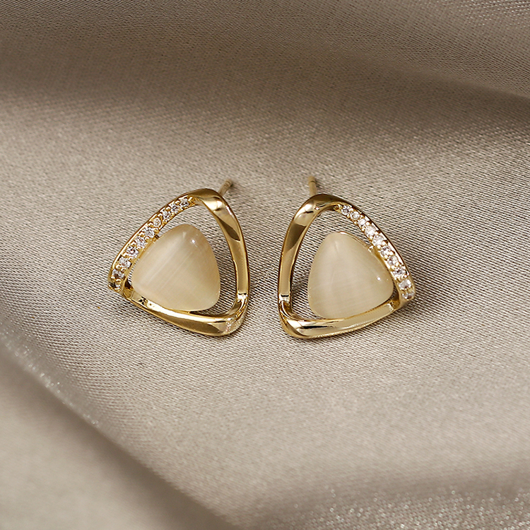 Classic Geometric Triangle Opal Gold Stud Earrings For Woman Korean Fashion Gothic Jewelry Party Girls' Luxury earrings