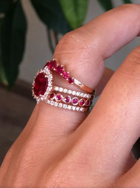 Ring Fashion Temperament High-end Diamond-set Water Drop Red Gemstone Engagement Temperament Jewelry