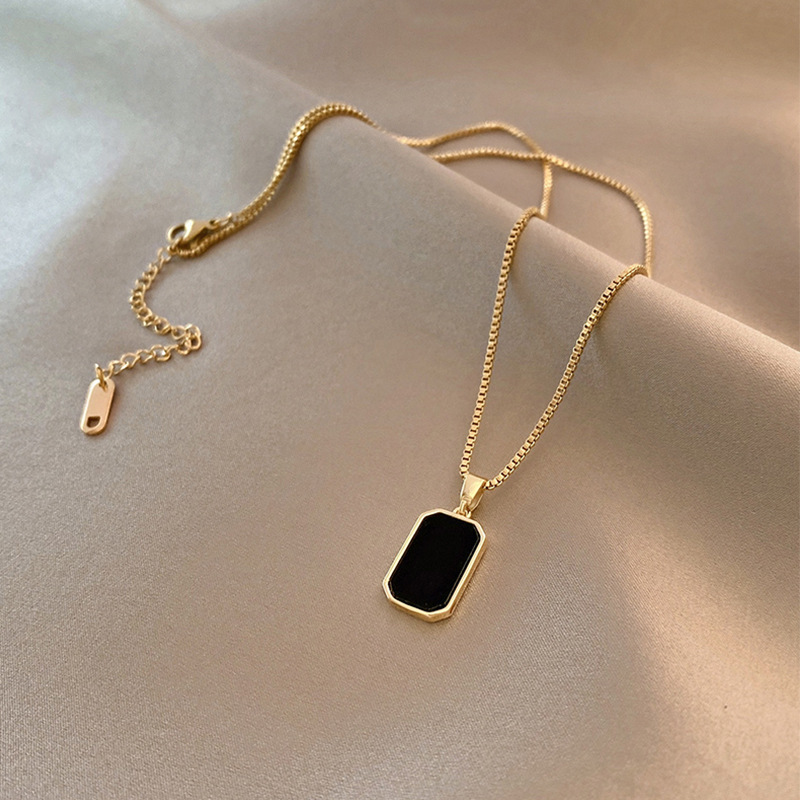 Black square Natural Shell Pendant Necklace for Women Stainless Steel Metal Choker Necklace Gift