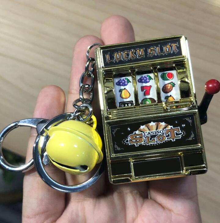 phone keychain casino Pendant Classic Game Machine Children's Handheld playstation keychain arcade keychain Men key Accessories