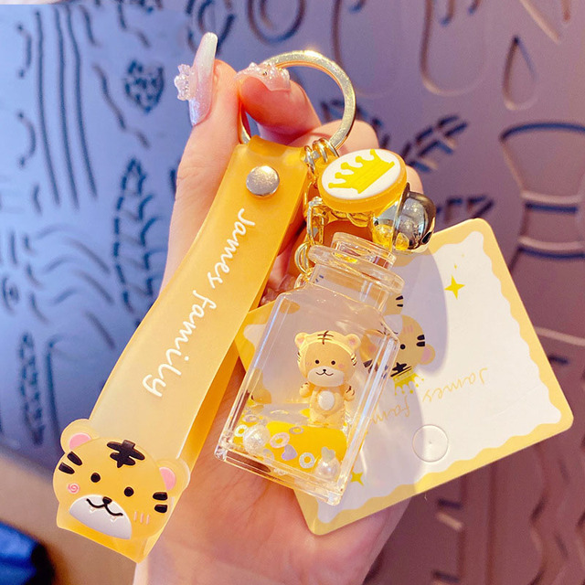 Creative Family Cat Quicksand Liquid Key Chain Cute Wishing Bottle Floating Sequins Animal Keyring Girl Bag Pendant Keyfob