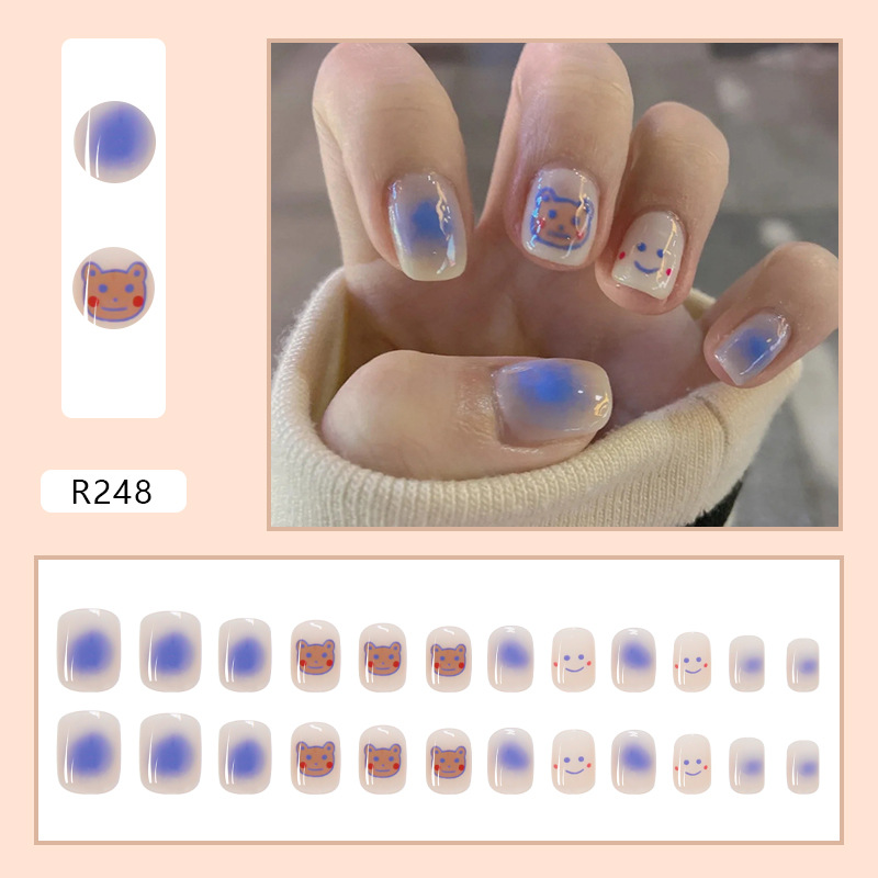 Cute bear manicure wearable nail detachable nail sticker short
