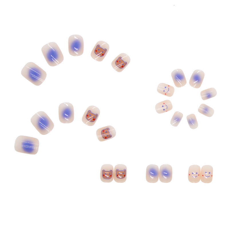 Cute bear manicure wearable nail detachable nail sticker short