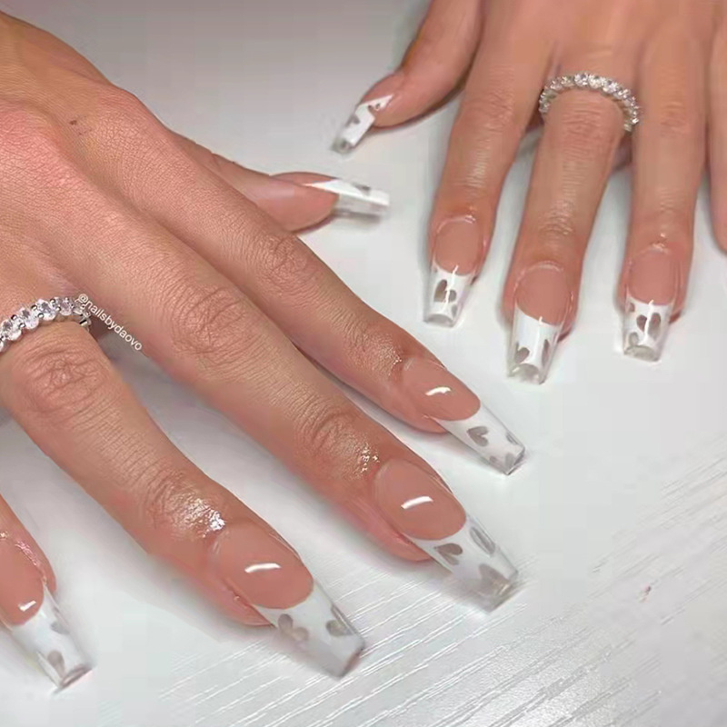 Simple and atmospheric white love pattern hollow new nail art finished removable fake nails