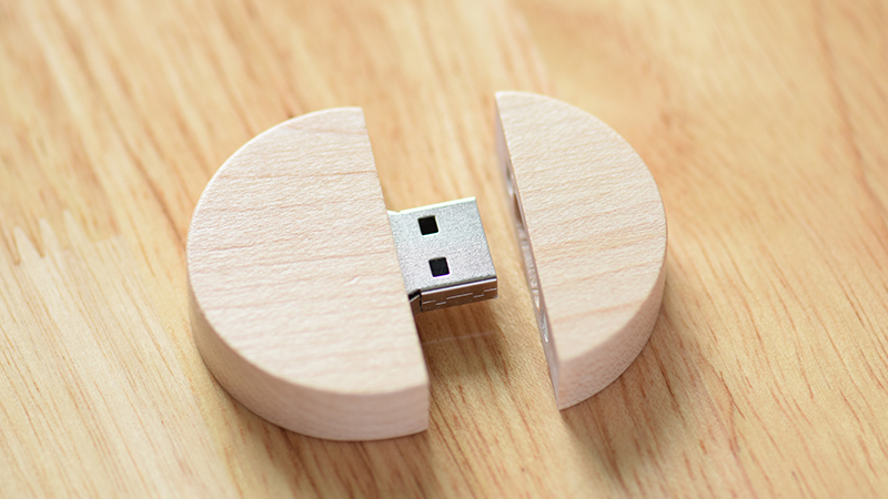 Walnut Wooden USB 2.0 Flash Drive 64GB Round Shape Pen Drives