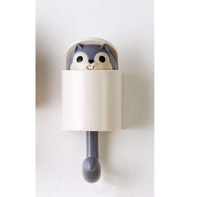 Cute squirrel Kitchen Hooks Key Holder Crochet Rack Strong seamless adhesive Clothes Hat Bag Storage Rack Home Decor
