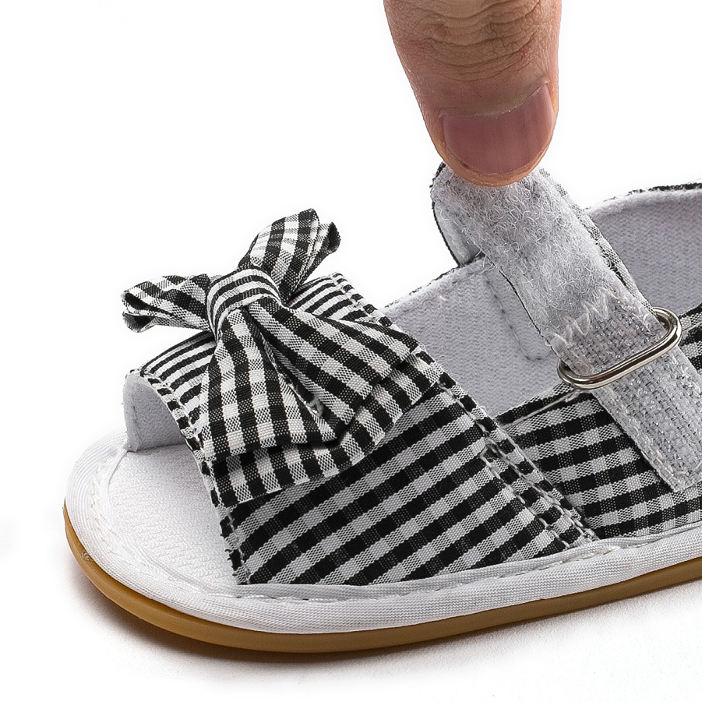 The New Breathable Baby Sandals Shoes Soft Sole Baby Anti-Slip Breathable Girl Sandals Shoes