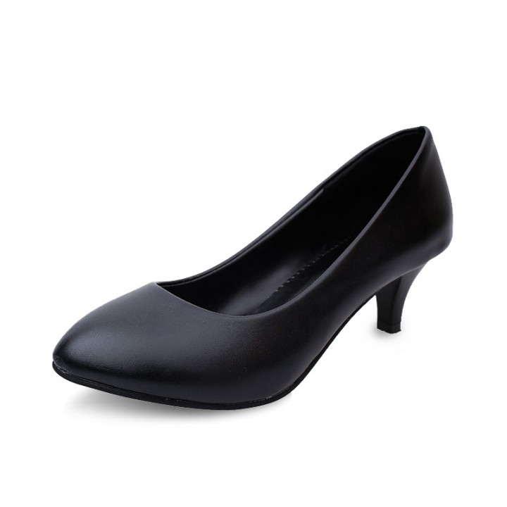 small heel pumps