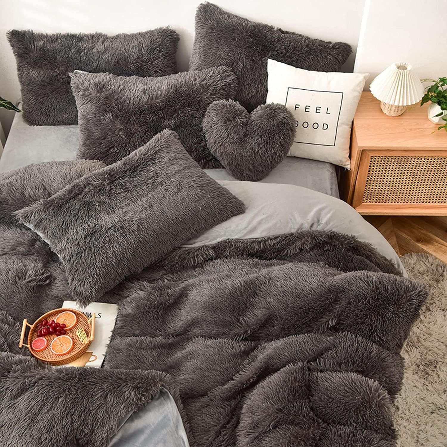 6pc Luxury designs Velvet plush Fluffy Duvet set