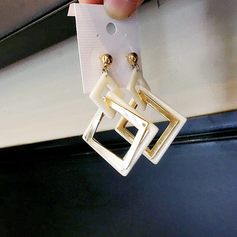 Exaggerated atmospheric earrings simple Korean version of the geometric diamond-shaped long earrings fashion temperament versatile earrings women